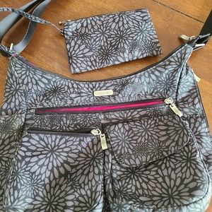 Baggalini crossbody bag